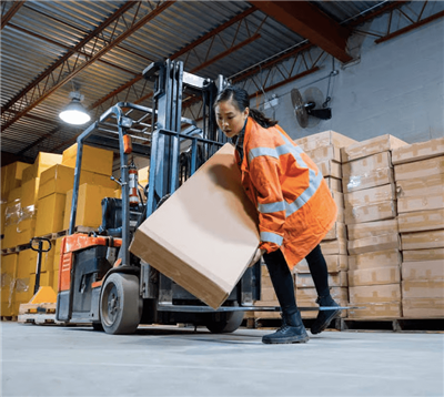 roboti za paletiranje vs. Poređenje viljuškara za moderne kutije